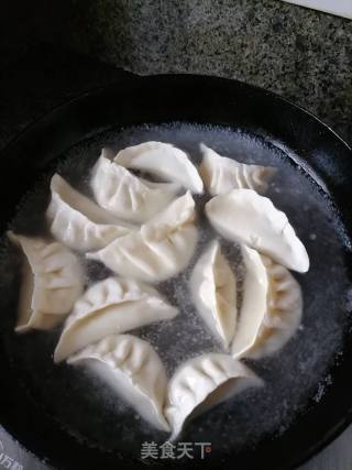 煎饺的做法步骤：2
