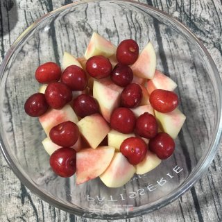 双桃沙拉的做法步骤：3