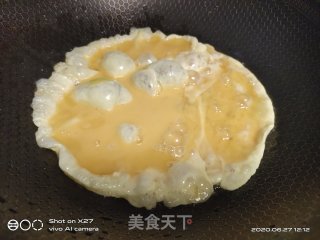 圣女果烧鸡蛋的做法步骤：3