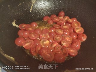圣女果烧鸡蛋的做法步骤：5