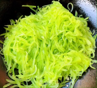 蒜蓉炒莴笋的做法步骤：6