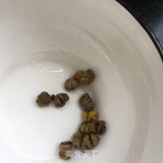 石斛毛豆鸽子汤的做法步骤：5