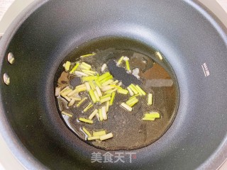 番茄炖千张的做法步骤：2