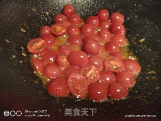 牛肉炒圣女果的做法步骤：3