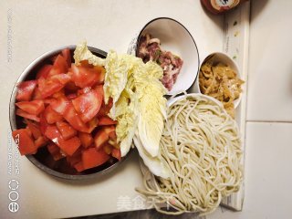 肉丝豆腐皮炒面的做法步骤：1