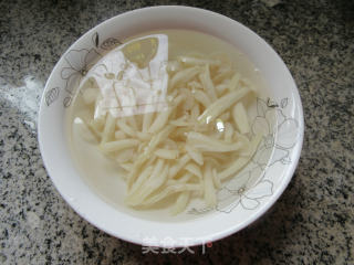 蛏子拌白玉菇的做法步骤：5