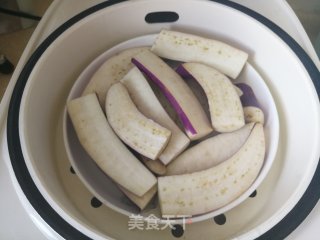 肉末蒸茄子的做法步骤：2