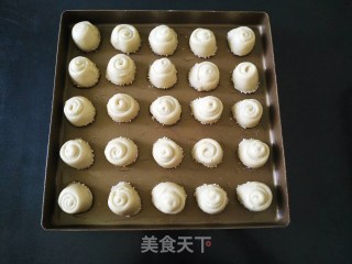 脆底蜂蜜小面包的做法步骤：12