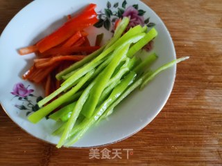海鲜菇炒肥牛的做法步骤：3