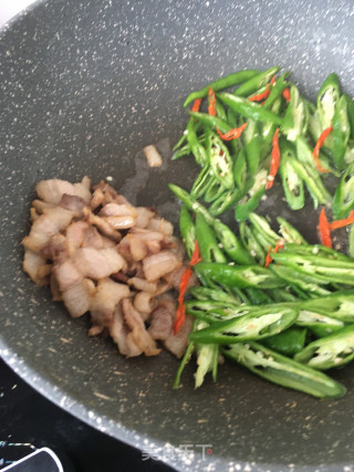 杭椒炒肉的做法步骤：8