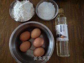 电饭煲版原味海绵蛋糕的做法步骤：1