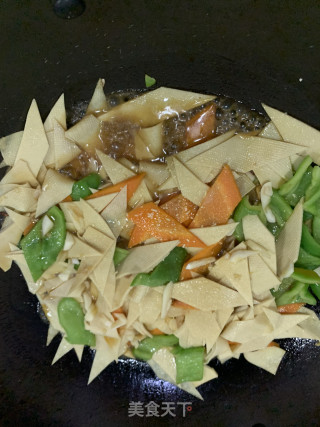 尖椒干豆腐的做法步骤：7