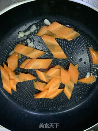 爆炒鸡胸肉的做法步骤：3