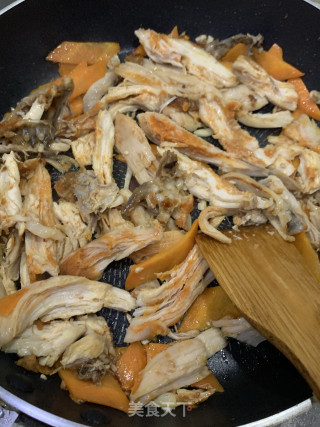 爆炒鸡胸肉的做法步骤：4