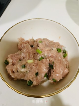炸肉丸子的做法步骤：2