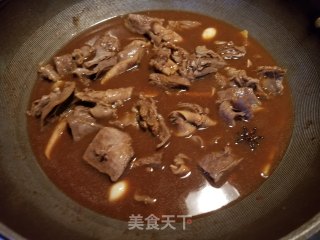 胡萝卜烧牛腩牛筋的做法步骤：10