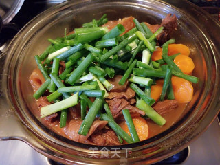 胡萝卜烧牛腩牛筋的做法步骤：22