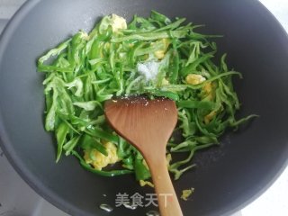 青椒炒鸡蛋的做法步骤：7