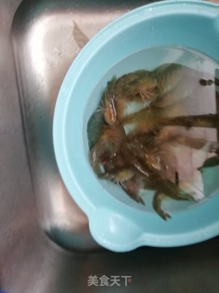 盐水虾的做法步骤：1