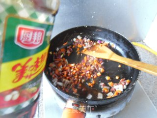 腊肉蛋炒饭的做法步骤：7
