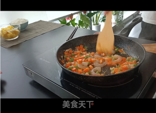 菠萝炒饭的做法步骤：7