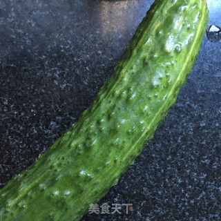 黄瓜丝拌擀面皮的做法步骤：2