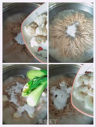 鱼丸虾仁油菜拌面的做法步骤：3