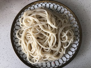 奶油培根意面????的做法步骤：3
