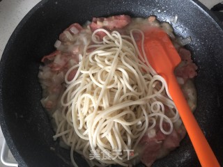 奶油培根意面????的做法步骤：6