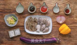 茄子最水灵的时候，盘它——茄子海鲜煲的做法步骤：3