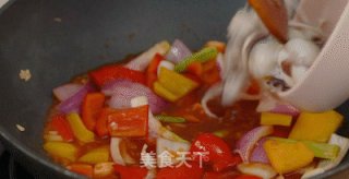 茄子最水灵的时候，盘它——茄子海鲜煲的做法步骤：5
