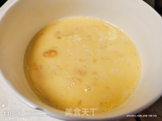 韭菜炒鸡蛋的做法步骤：2