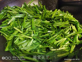 韭菜炒鸡蛋的做法步骤：5