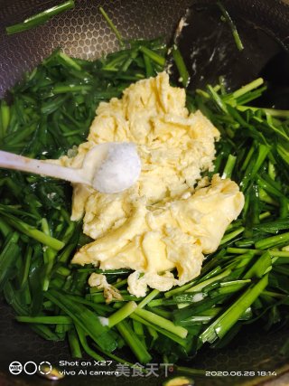 韭菜炒鸡蛋的做法步骤：7