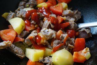 西红柿土豆炖牛肉的做法步骤：5