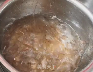 盐水河虾的做法步骤：1