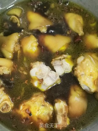 酱猪蹄的做法步骤：9
