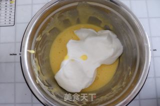 北海道戚风蛋糕的做法步骤：13
