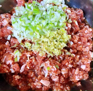 香肉抱蛋的做法步骤：2