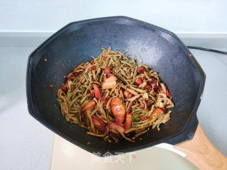干豆角炒肉的做法步骤：7