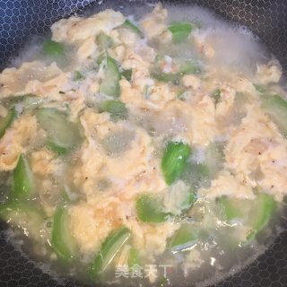 丝瓜虾皮蛋花汤的做法步骤：4