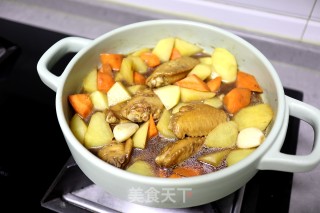 红烧鸡翅土豆的做法步骤：6
