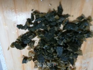 雪菜大汤黄鱼的做法步骤：2
