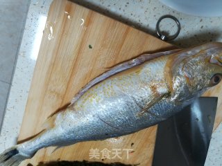 雪菜大汤黄鱼的做法步骤：3