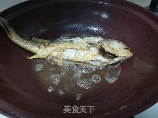 雪菜大汤黄鱼的做法步骤：4