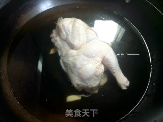 家常手撕鸡的做法步骤：1