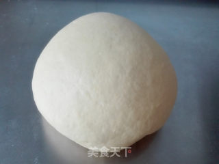 南瓜豆沙发面烙饼的做法步骤：1
