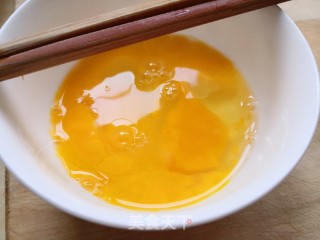 炸鸡蛋酱的做法步骤：1