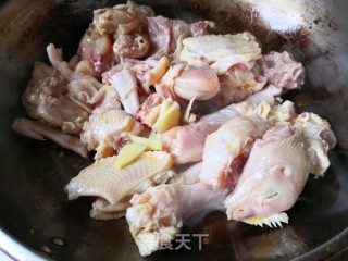 酱香鸡的做法步骤：1