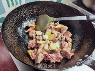 杨梅泥焖鸭的做法步骤：5